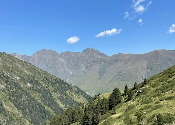 Апартаменты Cosy - Vue Montagne & Riviere - Balcon & Piscine L'ete *